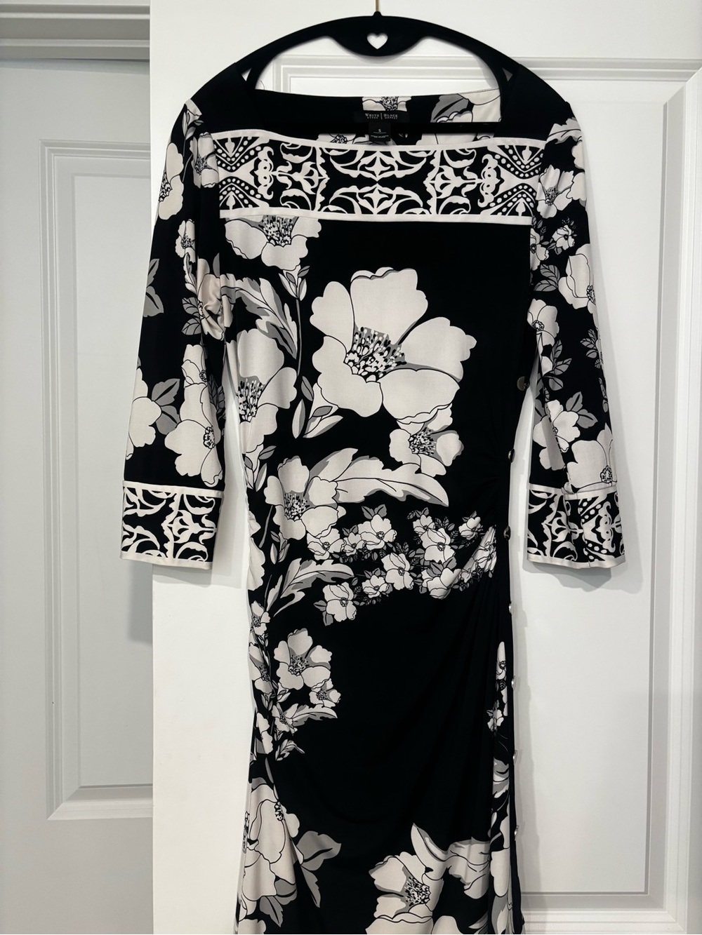 White House Black Market Black and White Floral Long Sleeve Dress